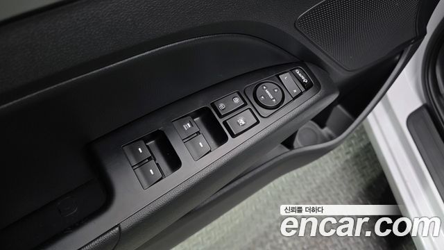 Hyundai AVANTE 2019 — photo 19