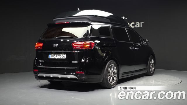 Kia Canival 2019 — photo 2