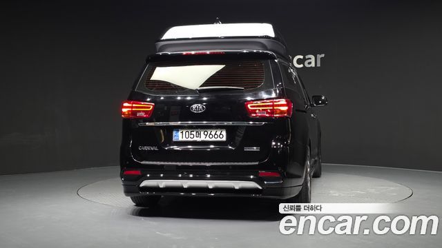 Kia Canival 2019 — photo 4