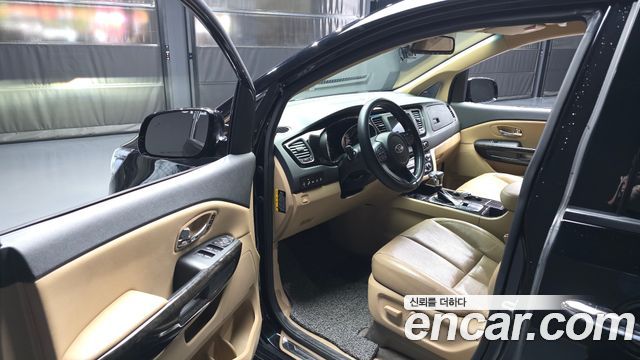 Kia Canival 2019 — photo 13