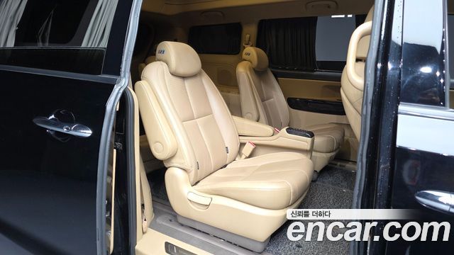 Kia Canival 2019 — photo 18