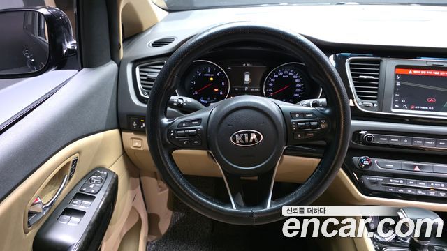 Kia Canival 2019 — photo 19