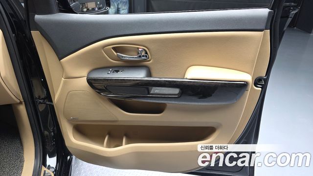 Kia Canival 2019 — photo 15