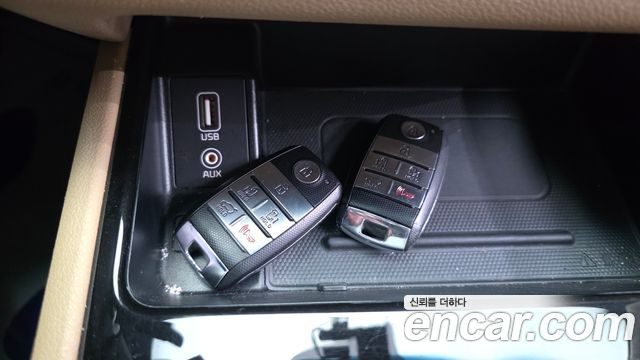 Kia Canival 2019 — photo 31