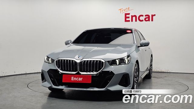 BMW 5-Series 2024 — photo 3