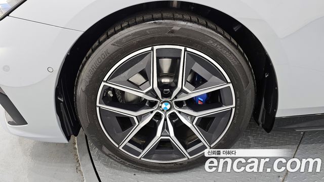 BMW 5-Series 2024 — photo 5