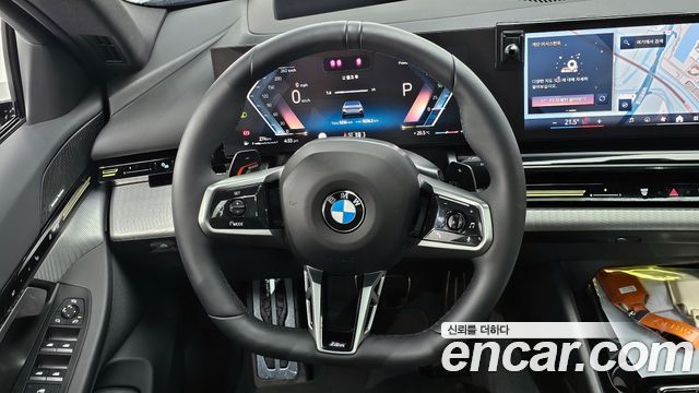 BMW 5-Series 2024 — photo 13