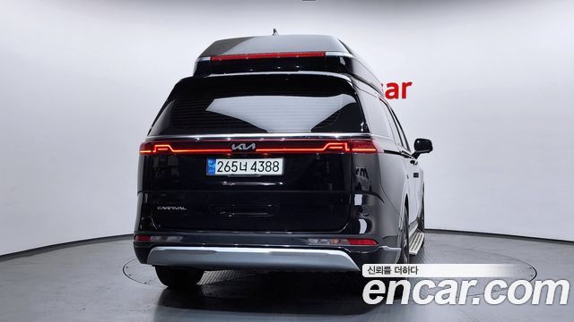 Kia Canival 2022 — photo 4