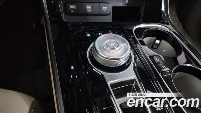 Kia Canival 2022 — photo 9