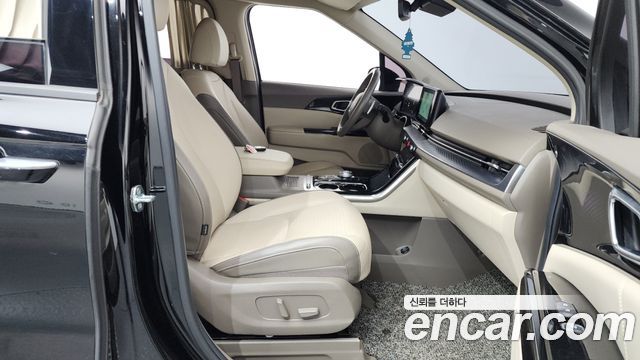 Kia Canival 2022 — photo 10