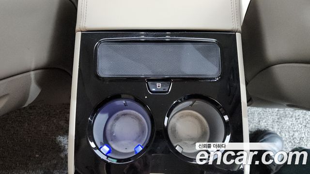 Kia Canival 2022 — photo 11
