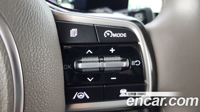 Kia Canival 2022 — photo 17