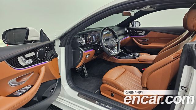 Mercedes-Benz E-Class 2017 — photo 13