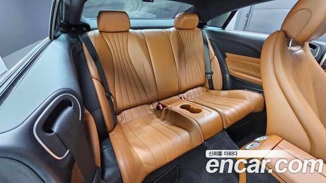 Mercedes-Benz E-Class 2017 — photo 17