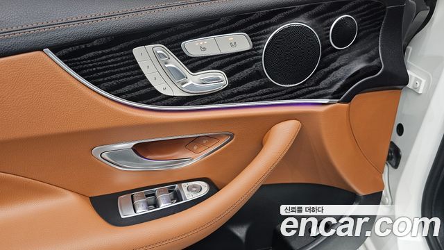 Mercedes-Benz E-Class 2017 — photo 18