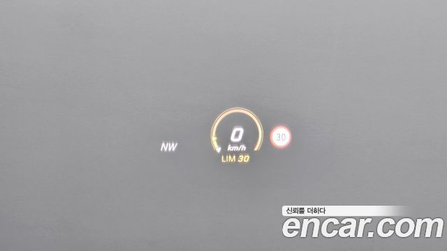 Mercedes-Benz E-Class 2017 — photo 21