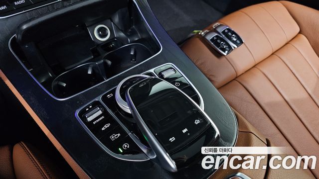 Mercedes-Benz E-Class 2017 — photo 26