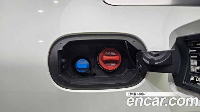 Mercedes-Benz E-Class 2017 — photo 30