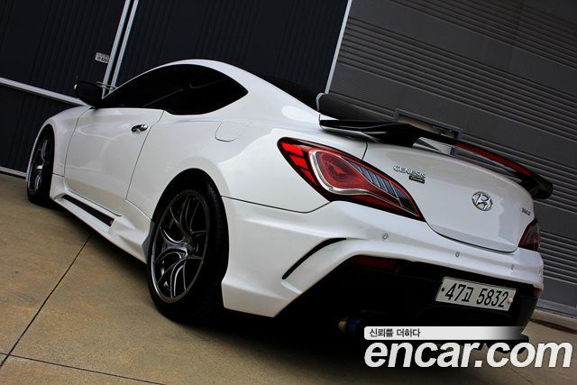 Hyundai Genesis 2012 — photo 2