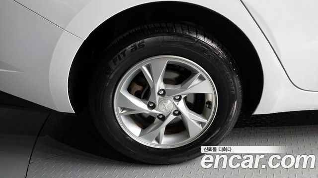 Hyundai AVANTE 2022 — photo 5