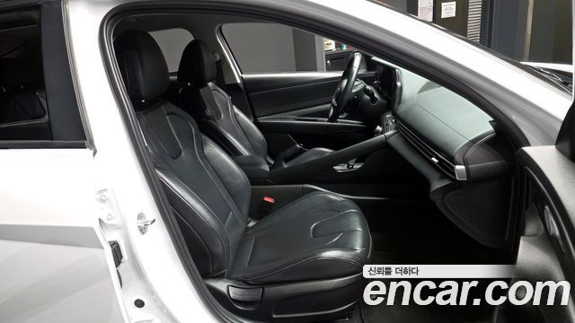 Hyundai AVANTE 2022 — photo 17