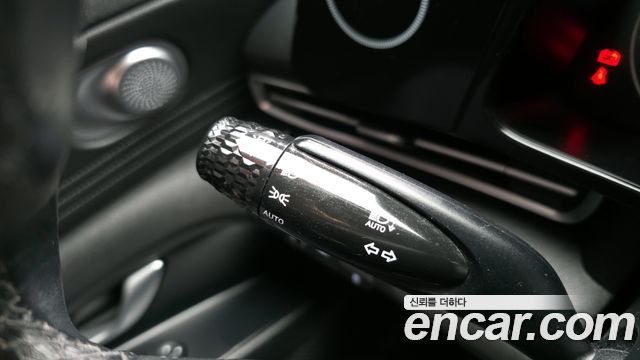 Hyundai AVANTE 2022 — photo 24