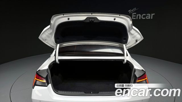 Hyundai AVANTE 2022 — photo 26