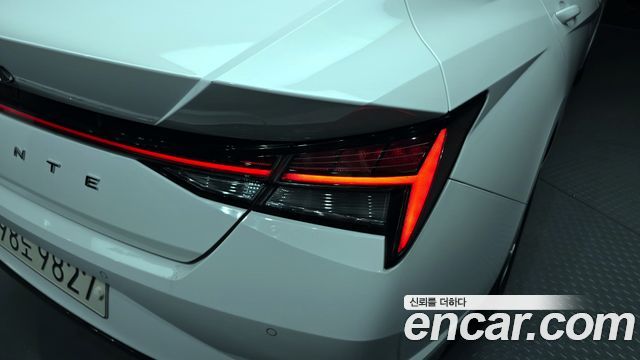 Hyundai AVANTE 2022 — photo 9