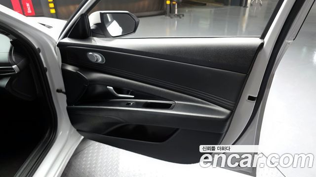 Hyundai AVANTE 2022 — photo 14