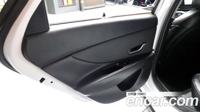 Hyundai AVANTE 2022 — photo 15