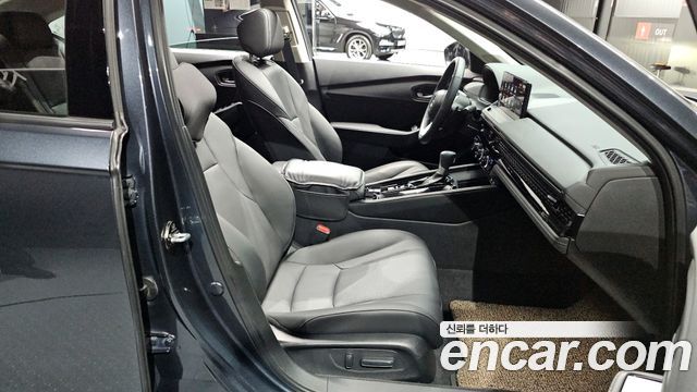 Honda Accord 2023 — photo 18