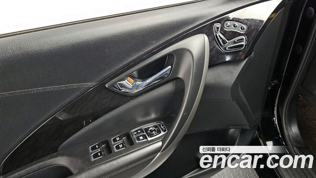 Hyundai Grandeur 2015 — photo 17