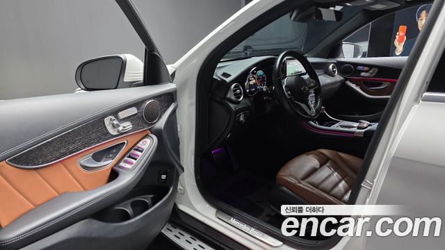 Mercedes-Benz GLC-Class 2022 — photo 13