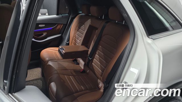 Mercedes-Benz GLC-Class 2022 — photo 18