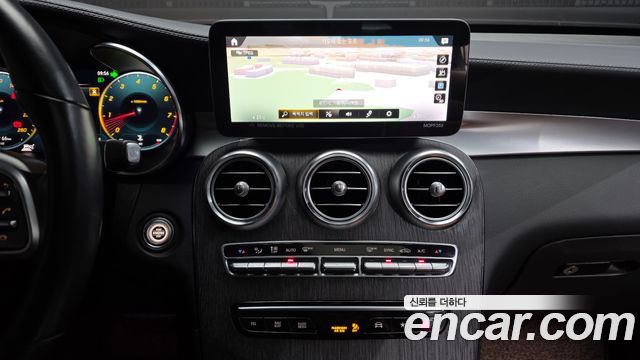 Mercedes-Benz GLC-Class 2022 — photo 19