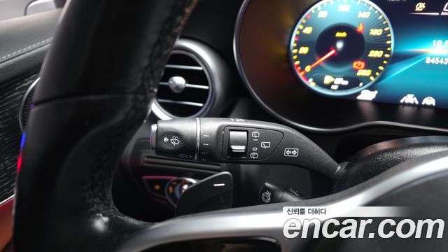 Mercedes-Benz GLC-Class 2022 — photo 26