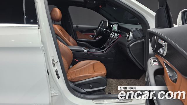 Mercedes-Benz GLC-Class 2022 — photo 16