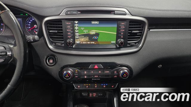 Kia Sorento 2015 — photo 21