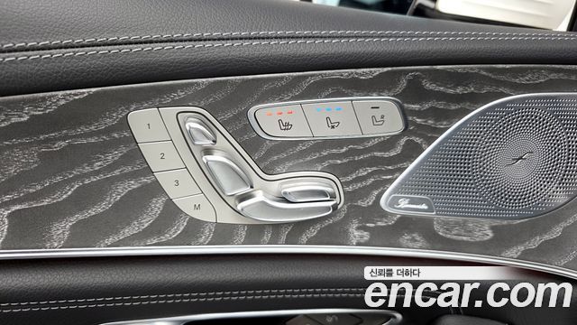 Mercedes-Benz CLS-Class 2019 — photo 26