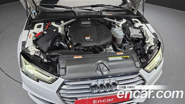 Audi A4 2019 — photo 6