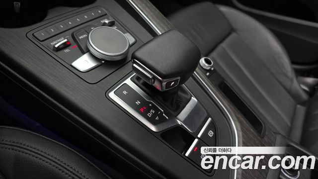 Audi A4 2019 — photo 9