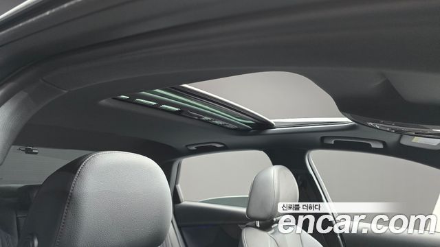 Audi A4 2019 — photo 18