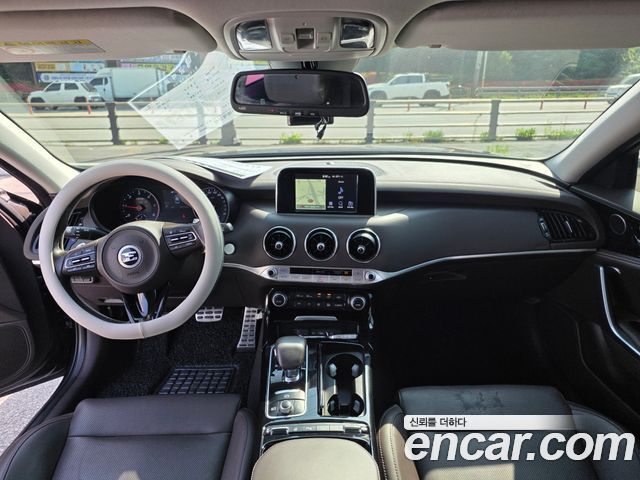 Kia Stinger 2018 — photo 7