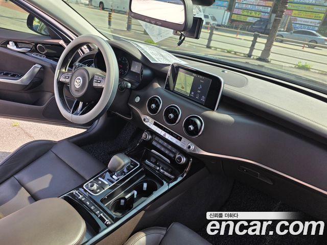 Kia Stinger 2018 — photo 14