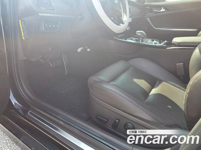Kia Stinger 2018 — photo 15