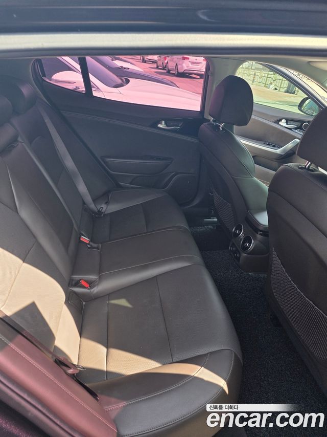 Kia Stinger 2018 — photo 18