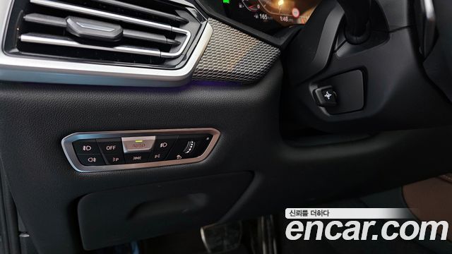 BMW X6 2020 — photo 27