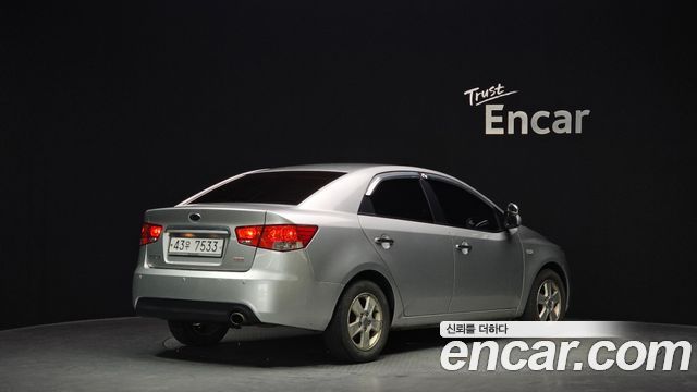 Kia Porte 2012 — photo 2