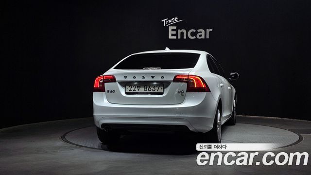 Volvo S60 2015 — photo 4