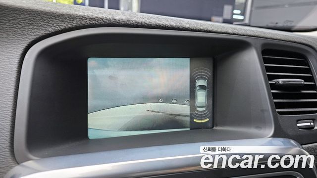 Volvo S60 2015 — photo 14